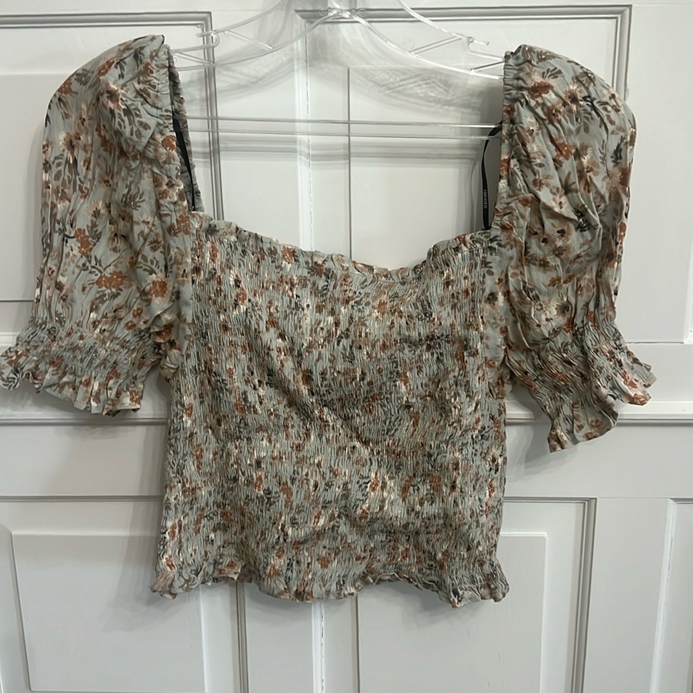 Perfect floral costal cowgirl, summer top for a concert or festival!